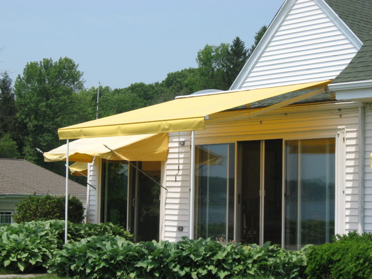 HOMEretractabledeckawnings31 Muskegon Awning & Fabrication